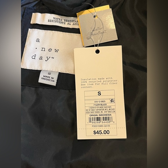 A New Day quilted light jacket. Waterproof. 2 pockets. Black. S-M. NWT - Picture 9 of 10